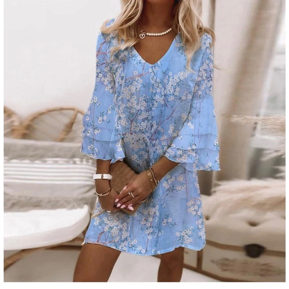 Dresses & Skirts - Floral Blossom Tiered Sleeve Mini Dress, New, M, Periwinkle Blue